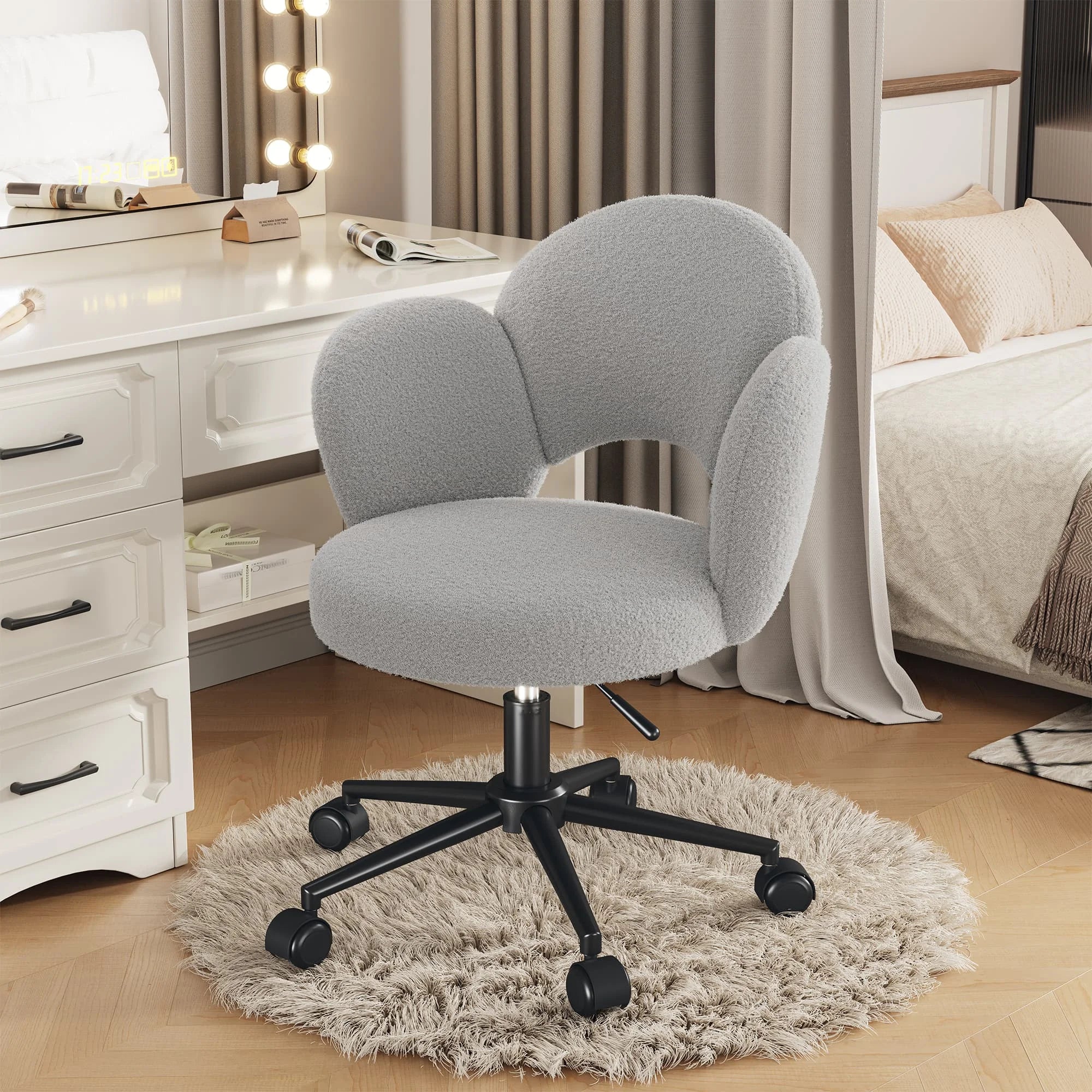 Teddy Vanity Chair